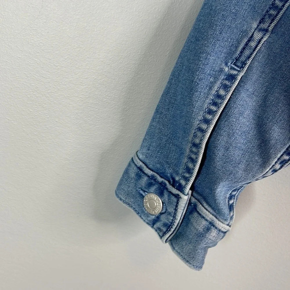 CALVIN KLEIN Blue Light Wash Denim Jean Jacket Crochet Flower Cropped Size S - Picture 7 of 13